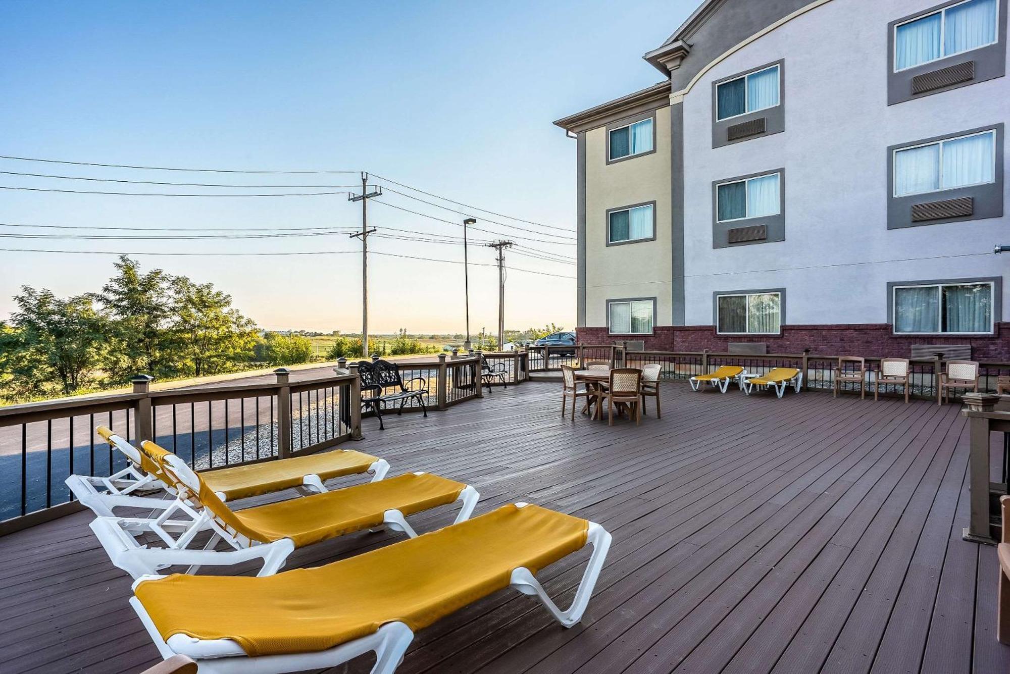 Quality Inn & Suites Hannibal Buitenkant foto
