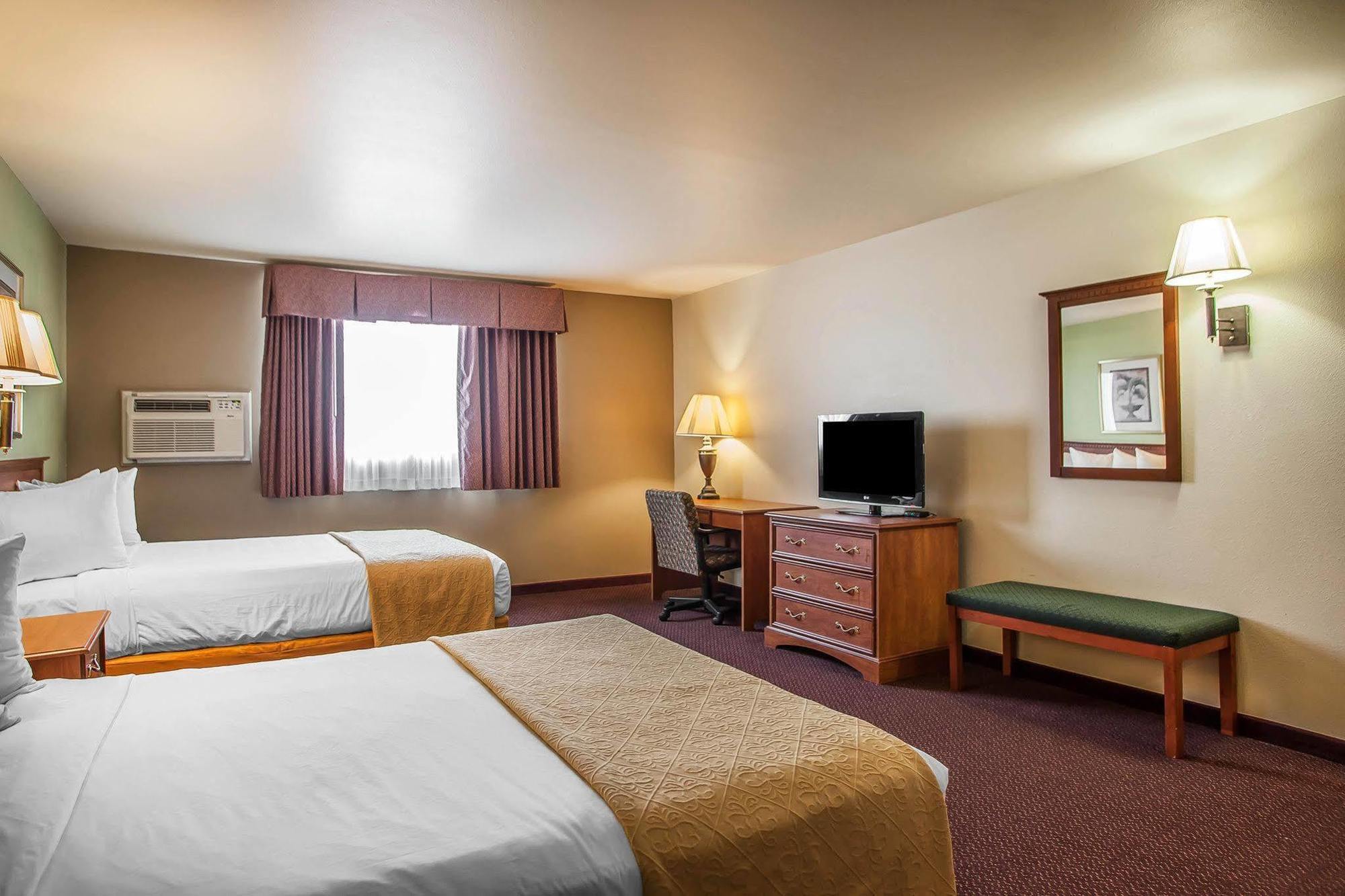 Quality Inn & Suites Hannibal Buitenkant foto