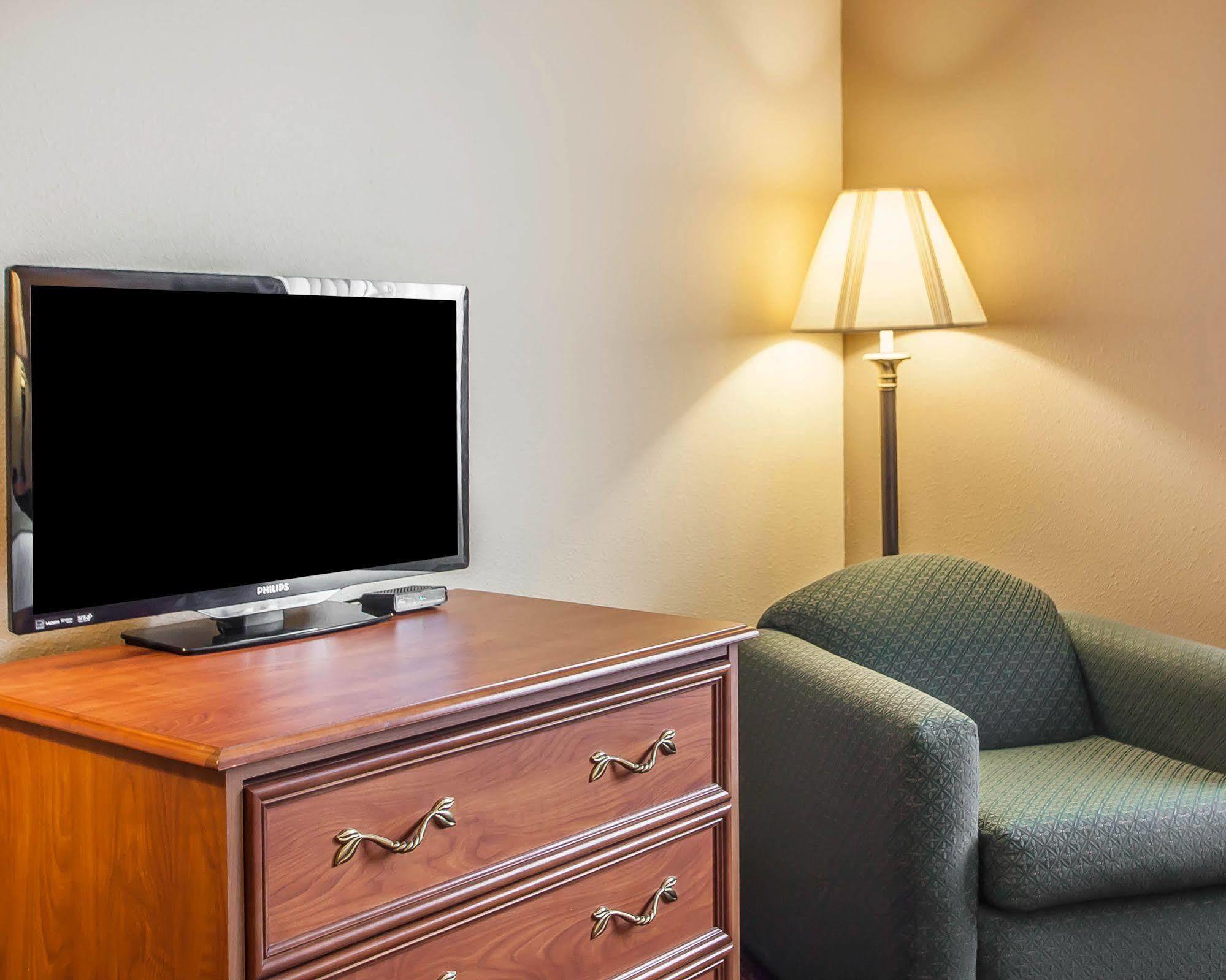 Quality Inn & Suites Hannibal Buitenkant foto